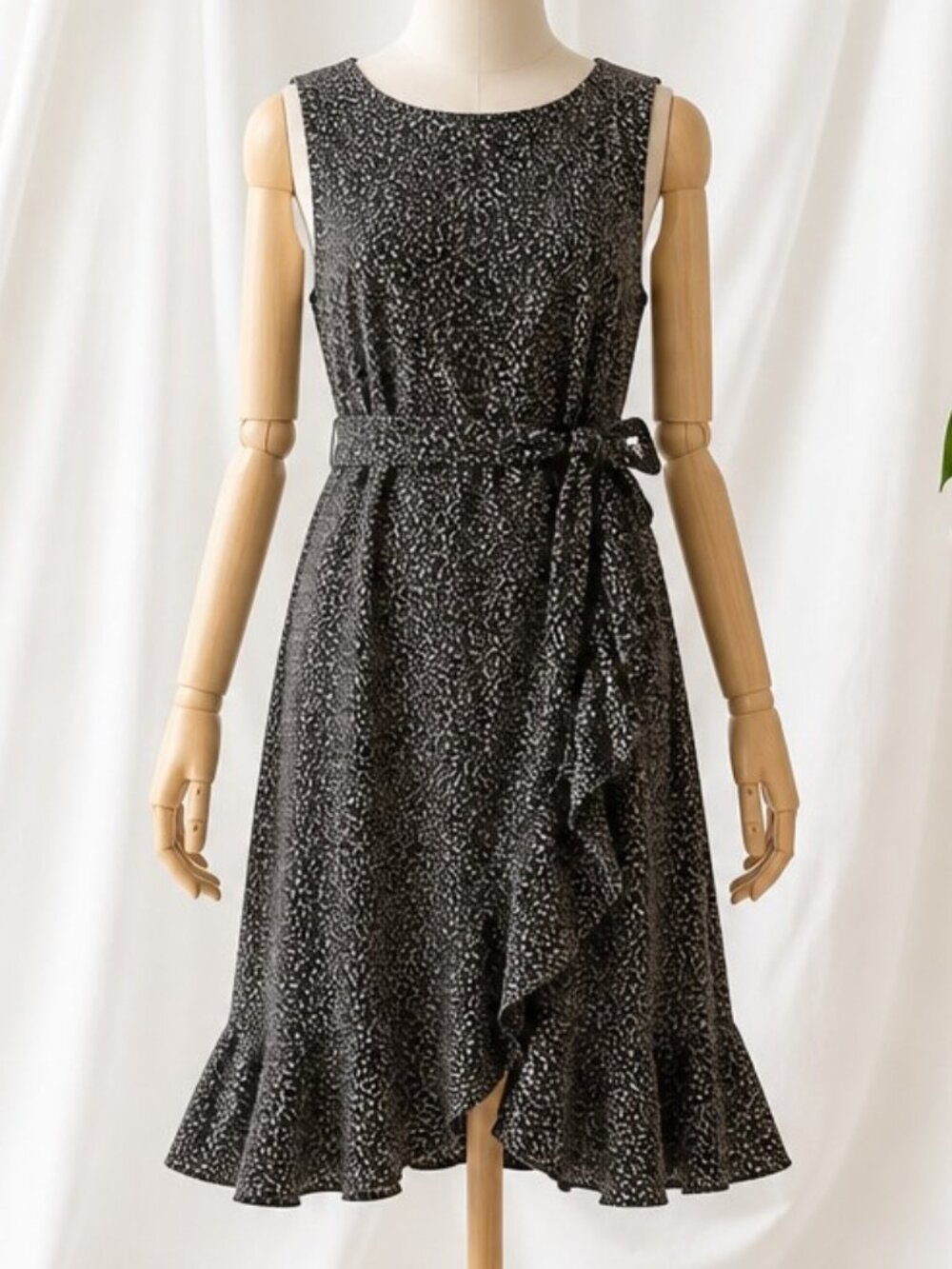 Calvin Klein ruffle jacquard shimmer faux wrap sheath dress Size 14 NWT Blk/Gold